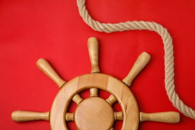 Dümen ve halat renk arkaplanında