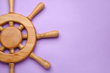 Gemi dümeni renk arkaplanında