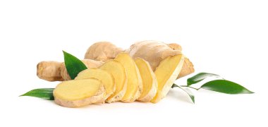 Beyaz arkaplanda taze zencefil