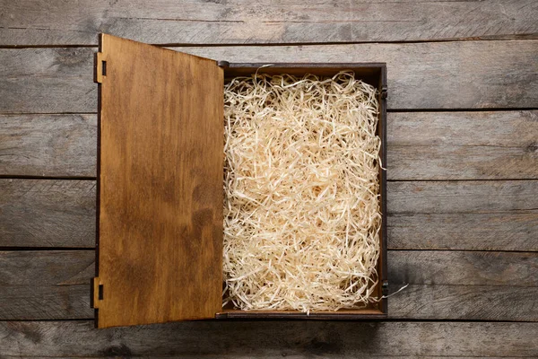 Caja Vino Abierta Sobre Fondo Madera —  Fotos de Stock