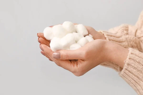 Female Hands Soft Cotton Wool Light Background Closeup — Stock Photo, Image