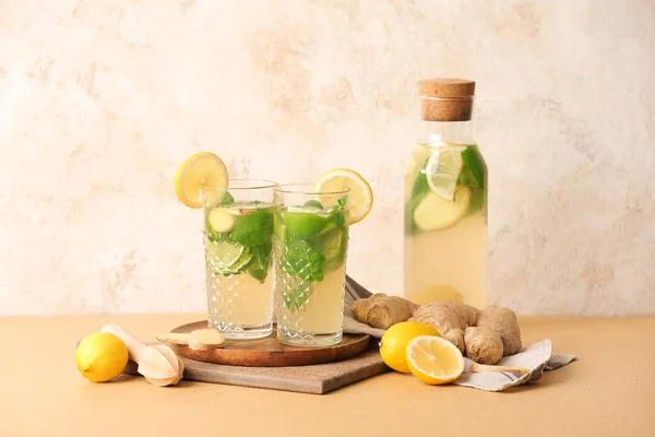 Kalte Ingwer Limonade Auf Dem Tisch — Stockfoto