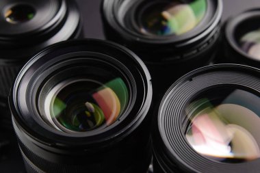 Modern kamera lensleri, yakın plan.