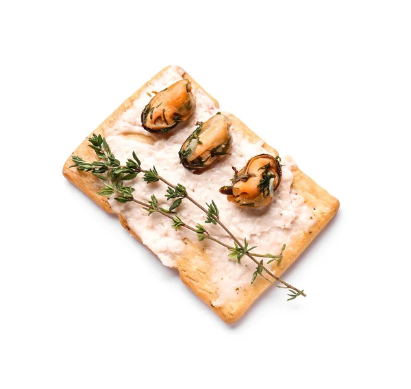 Tasty Cracker Mussels Thyme White Background — Stock Photo, Image