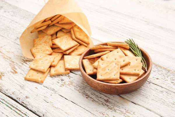Composition Tasty Crackers Light Wooden Background — Stock Photo, Image