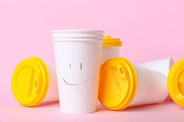 Takeaway Cups Coffee Drawn Smile Color Background — Stock Photo, Image