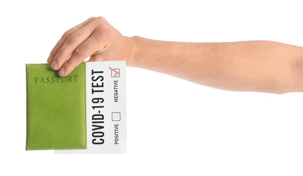 Mannelijke Hand Met Paspoort Negatief Covid Testresultaat Witte Achtergrond — Stockfoto