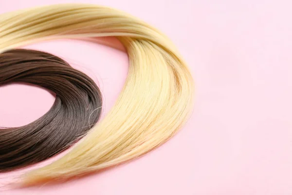 Strengen Van Bruin Blond Haar Kleur Achtergrond Closeup — Stockfoto