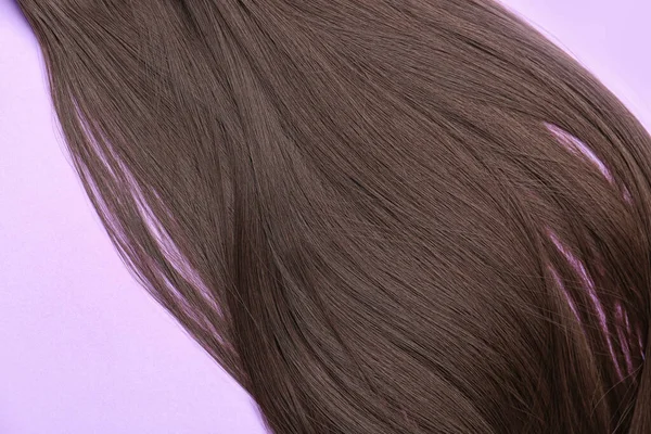 Hermoso Cabello Castaño Sobre Fondo Color Primer Plano —  Fotos de Stock