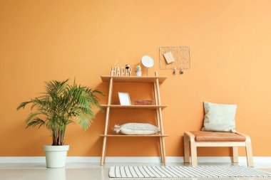 Modern koridorun şık iç tasarımı