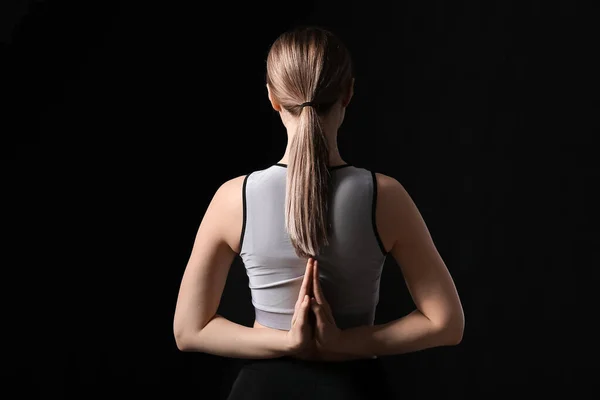 Sporty Young Woman Doing Yoga Dark Background — Stock Photo, Image