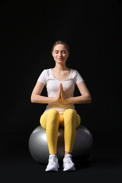 Sporty Young Woman Fitball Doing Yoga Dark Background — Stock Photo, Image