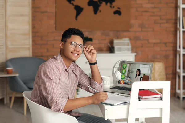 Young African American Guy Studying Online Home — Stock Photo, Image