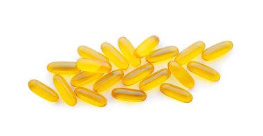 Beyaz arkaplanda balık yağı kapsülleri