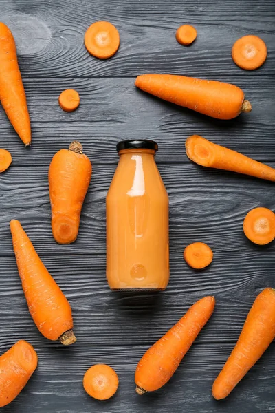 Bottle Healthy Carrot Smoothie Dark Wooden Background — Stock Photo, Image