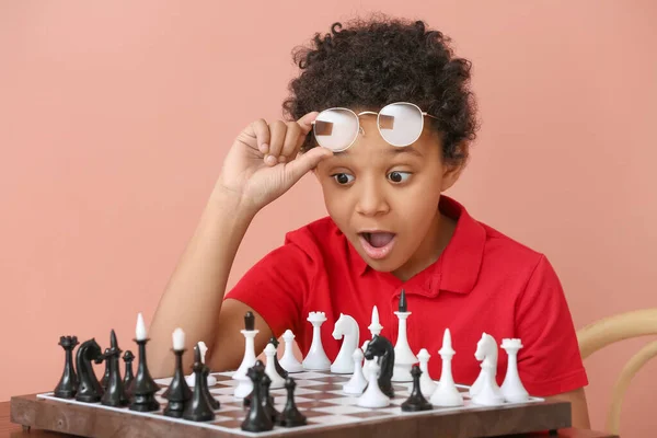 Cute African American Boy Playing Chess Color Background — Stock Photo, Image