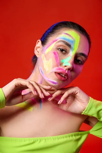 Beautiful Young Woman Paint Her Body Color Background — Stock Photo, Image