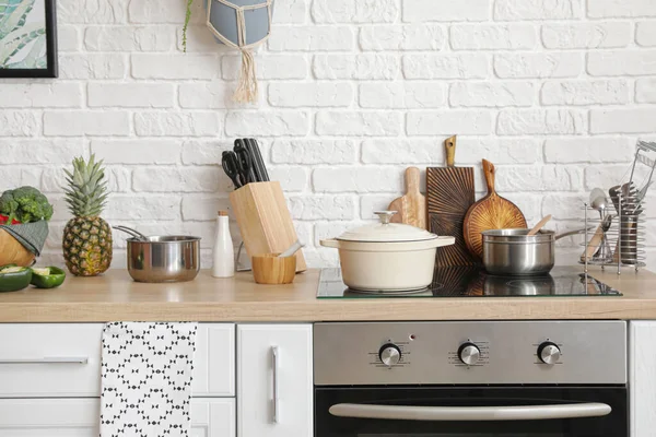 Modern Electric Stove Utensils Kitchen — Stock Photo, Image