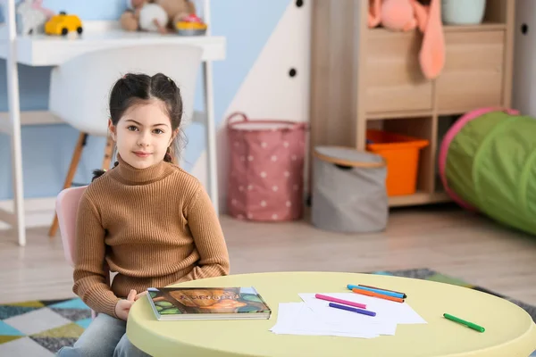 Little Girl Sitting Table Home — Stock Photo, Image