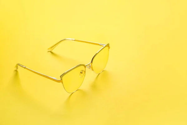 Óculos Elegantes Fundo Cor — Fotografia de Stock