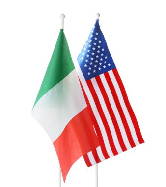 Beyaz arka planda İtalya ve ABD bayrakları
