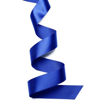 Beyaz arkaplanda mavi kurdele