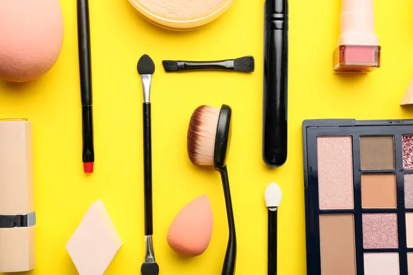 Decorative Cosmetics Makeup Brushes Color Background — Stock Photo, Image