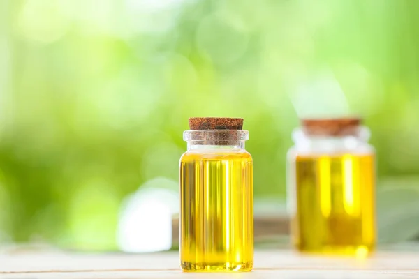 Bottles Essential Oil Table Outdoors Closeup — Stock Photo, Image