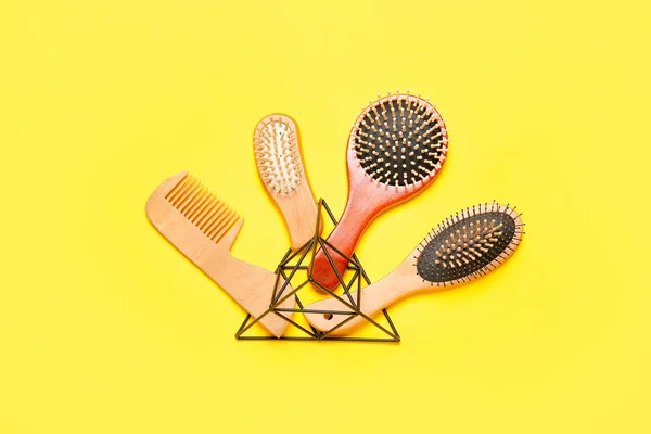 Composition Hair Brushes Comb Color Background — Stock Photo, Image