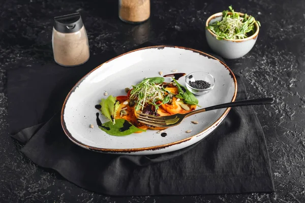 Plate Tasty Tomato Carpaccio Dark Background — Stock Photo, Image