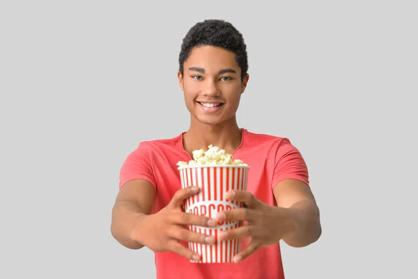 African American Teenager Popcorn Light Background — Stock Photo, Image