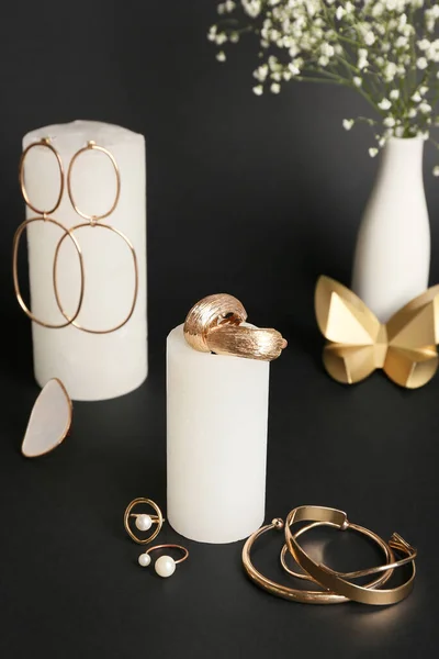 Composition Female Jewelry Candles Flowers Dark Background — Stock Photo, Image