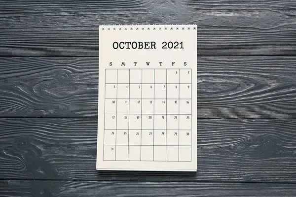 Calendrier Flip Paper Sur Fond Bois Foncé — Photo