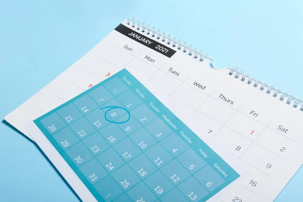 Diferentes Calendarios Sobre Fondo Color — Foto de Stock