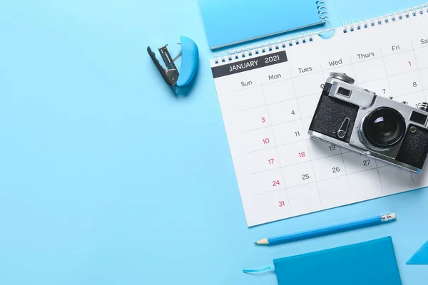 Flip Paper Calendar Stationery Photo Camera Color Background — Stock Photo, Image