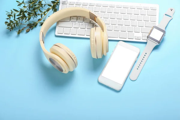 Modern Headphones Computer Keyboard Mobile Phone Smart Watch Color Background — Stock Photo, Image