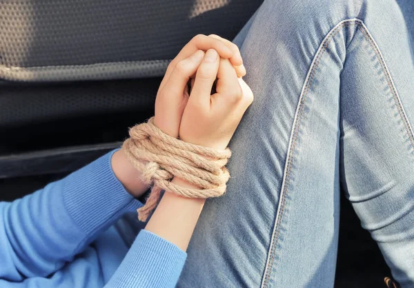 Female Hostage Tied Hands Lying Car Closeup — Stock Photo, Image