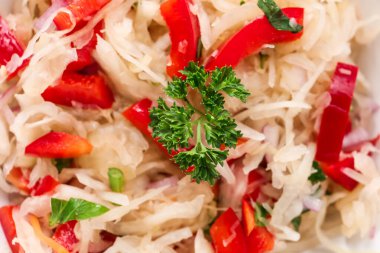 Arka plan olarak lezzetli lahana turşusu, yakın plan