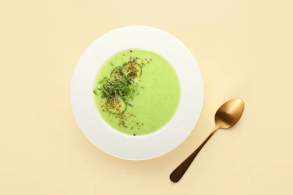 Plate Green Gazpacho Color Background — Stock Photo, Image