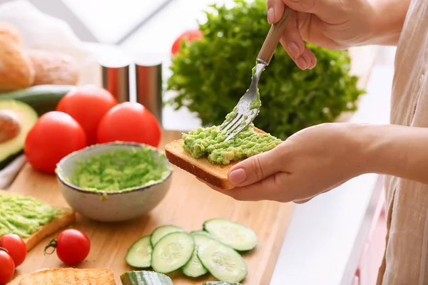 Woman Preparing Tasty Sandwich Kitchen Closeup — Stock Photo, Image