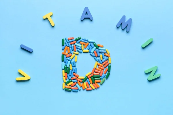 Letter Made Pills Word Vitamin Color Background — Stock Photo, Image