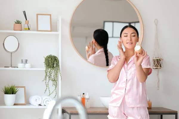 Beautiful Asian Woman Applying Cream Bathroom — Stock Photo, Image