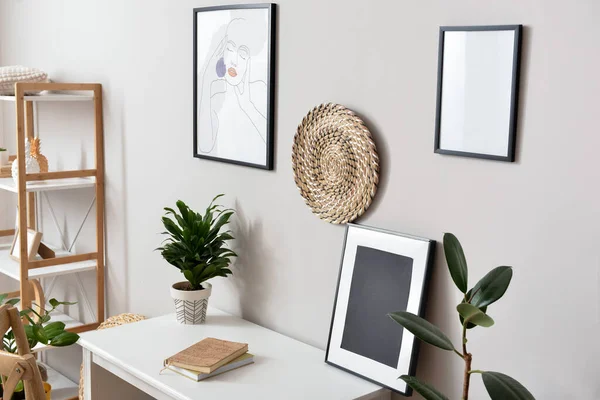 Modern Workplace Pictures Hanging Light Wall — Stock Photo, Image