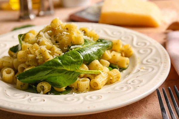 Plate Tasty Pasta Spinach Table Closeup — Stock Photo, Image