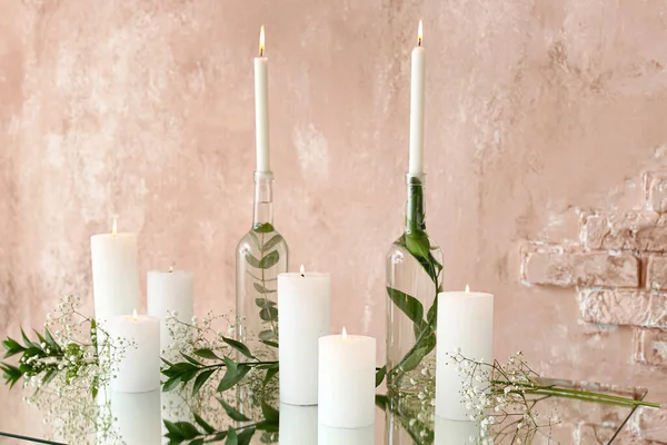 Burning Candles Glass Table Color Wall — Stock Photo, Image