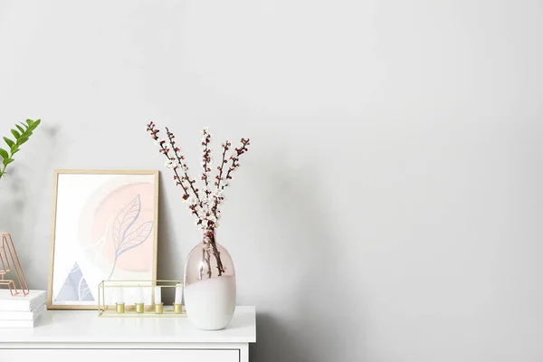 Vase Blooming Spring Branches Interior Room — Stock Photo, Image