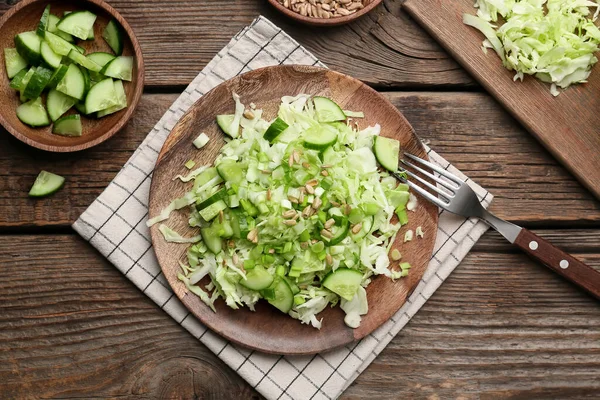 Plate Tasty Cabbage Salad Wooden Table — Stock Photo, Image