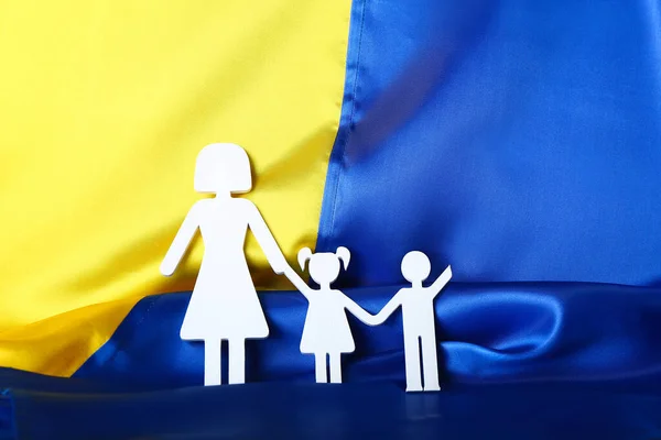 Фигура Семьи Украинского Флага — стоковое фото