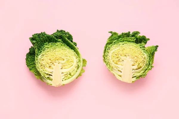 Halves Cut Fresh Savoy Cabbage Color Background — Stock Photo, Image