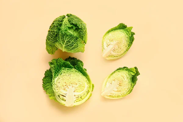 Pieces Fresh Savoy Cabbage Color Background — Stock Photo, Image